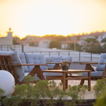 La Luz Hotel Tenedos