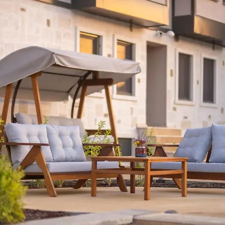 La Luz Hotel Tenedos