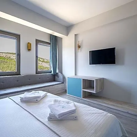 La Luz Hotel Tenedos